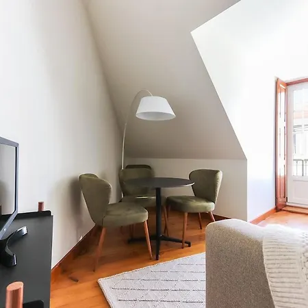 The Alecrim Nest - Between River And Chiado * 리스본